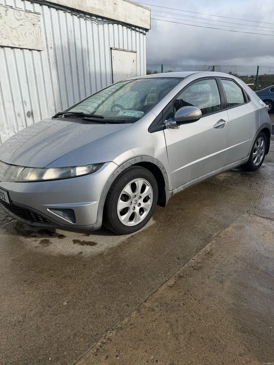 09 Honda Civic - Image 2