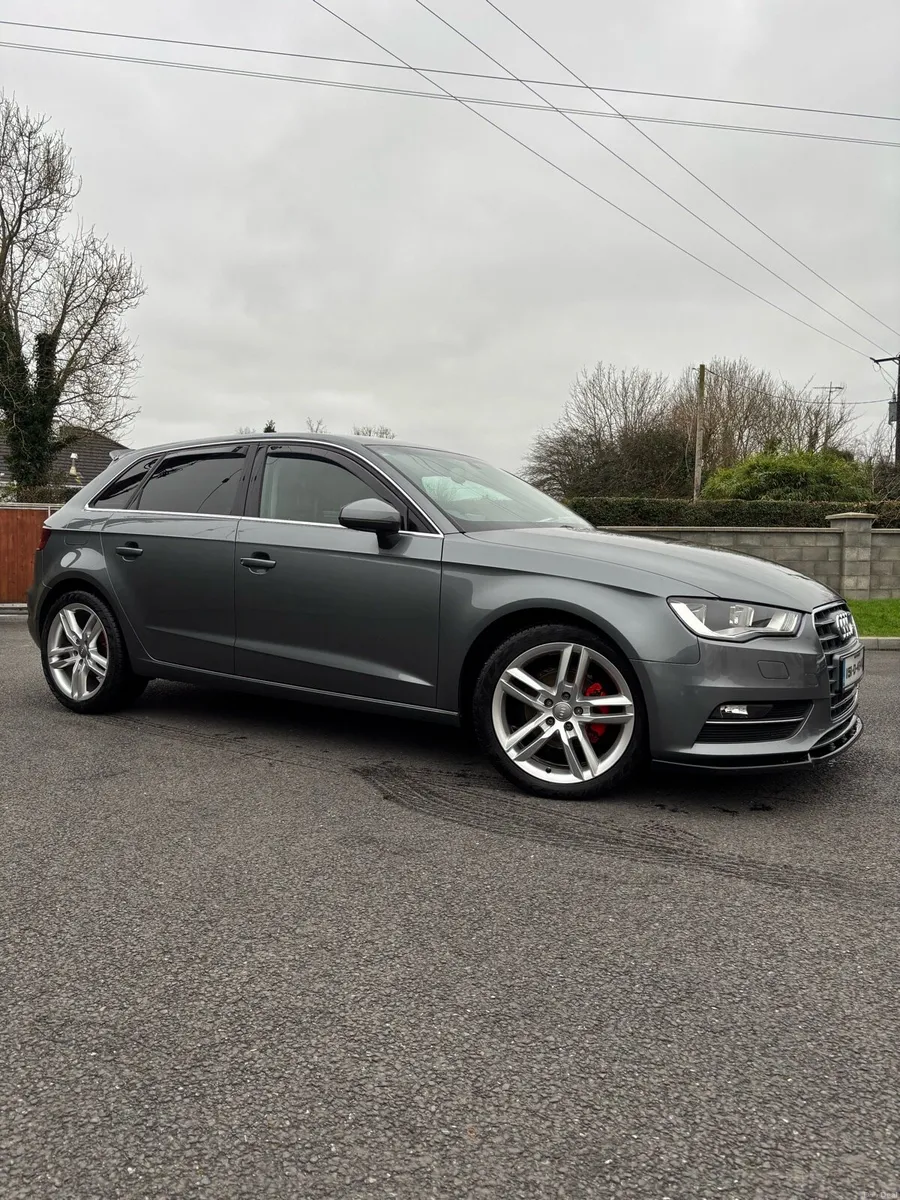 Audi A3 2015 - Image 2
