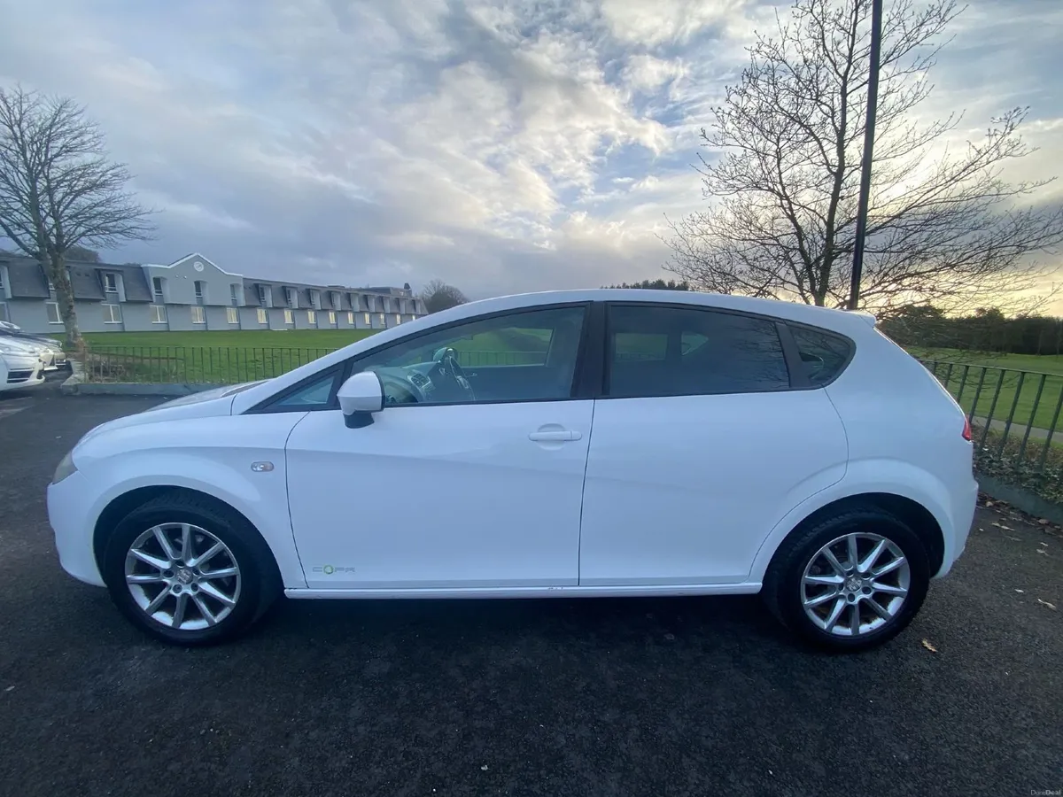 SEAT Leon 2011 - Image 2