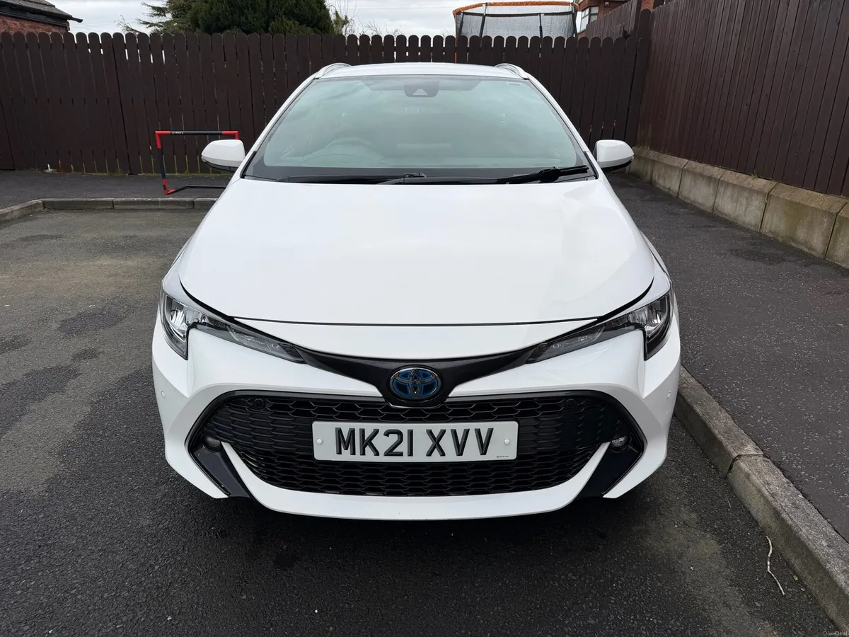 Toyota Corolla Hybrid - Image 2