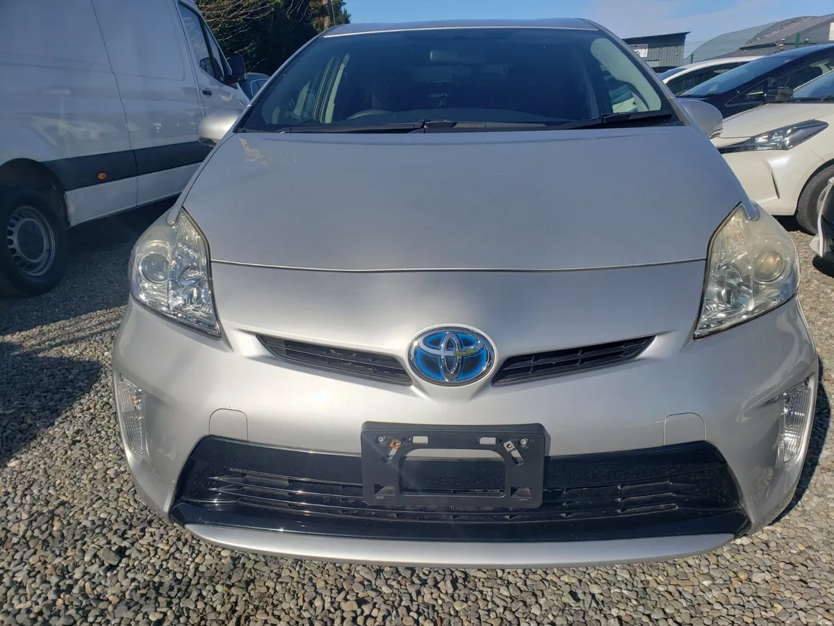 2015 toyota prius hybrid - Image 1