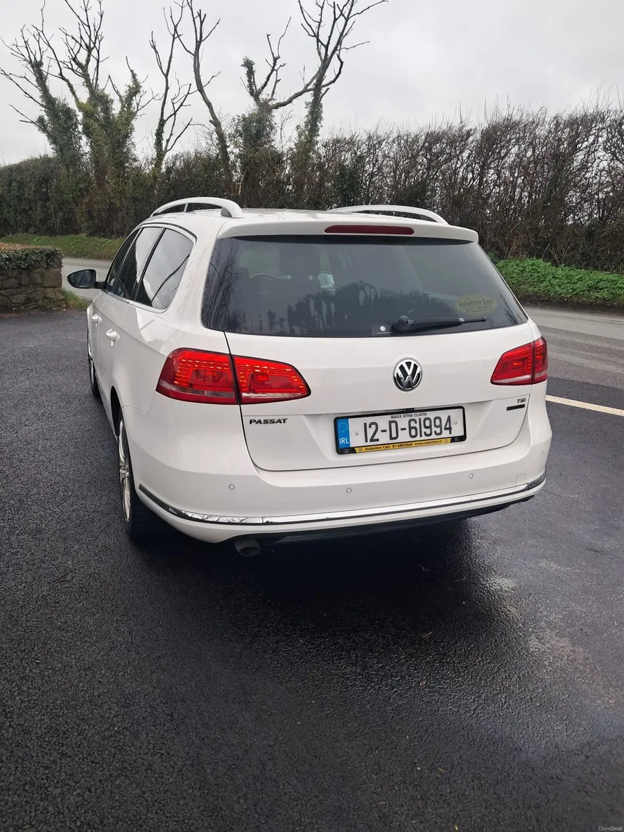 Volkswagen Passat 2012 Automatic - Image 3