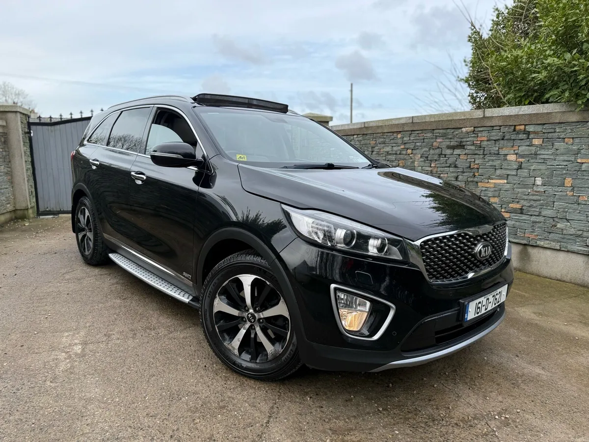 2016 Kia Sorento platinum 7 seats auto Awd - Image 1