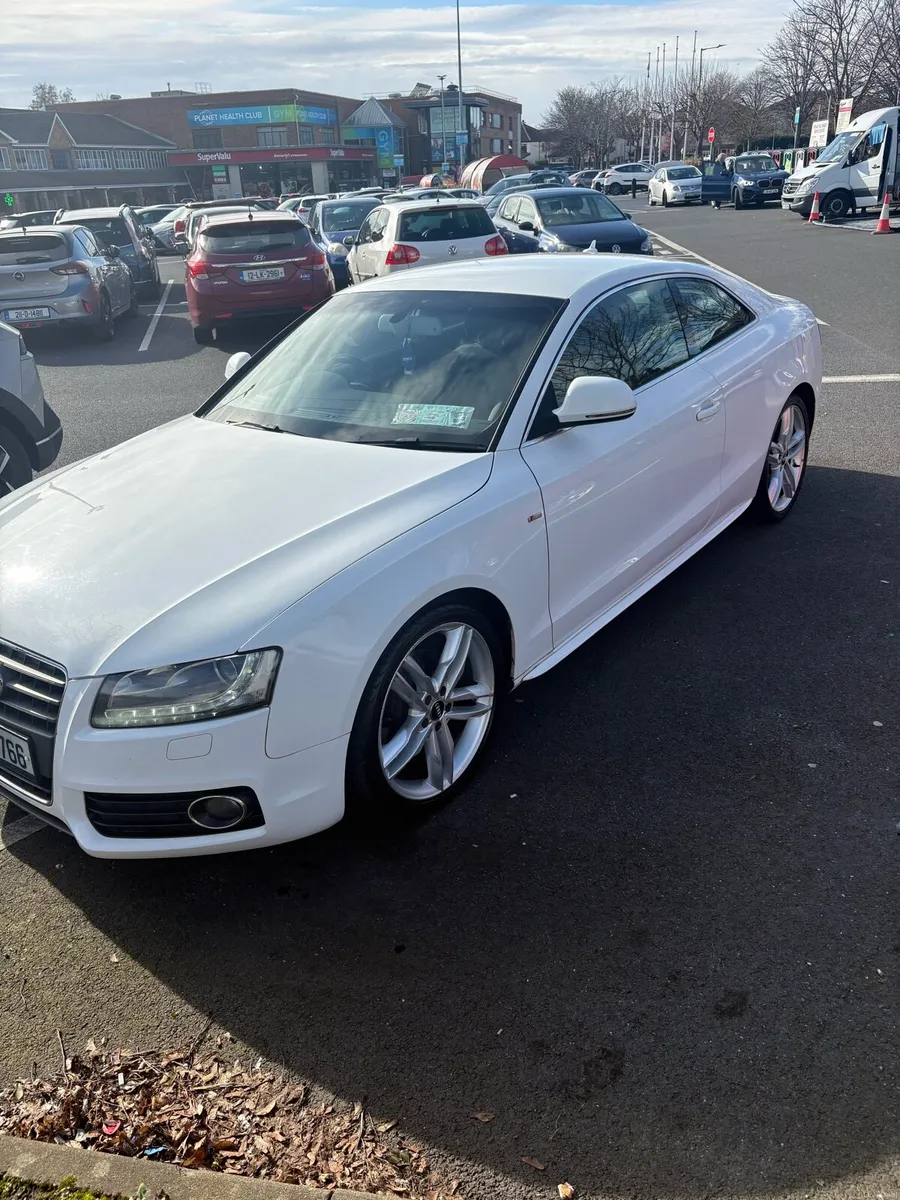 Audi A5 - Image 1
