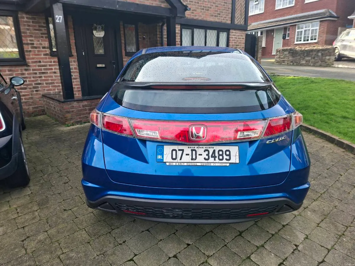 HONDA CIVIC 1.3 PETROL 2007 VERY CLEAN CAR - Image 4