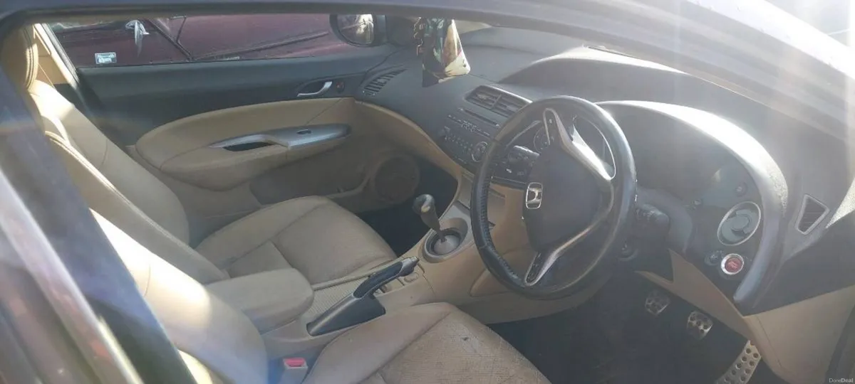 08 civic one owner, - Image 3