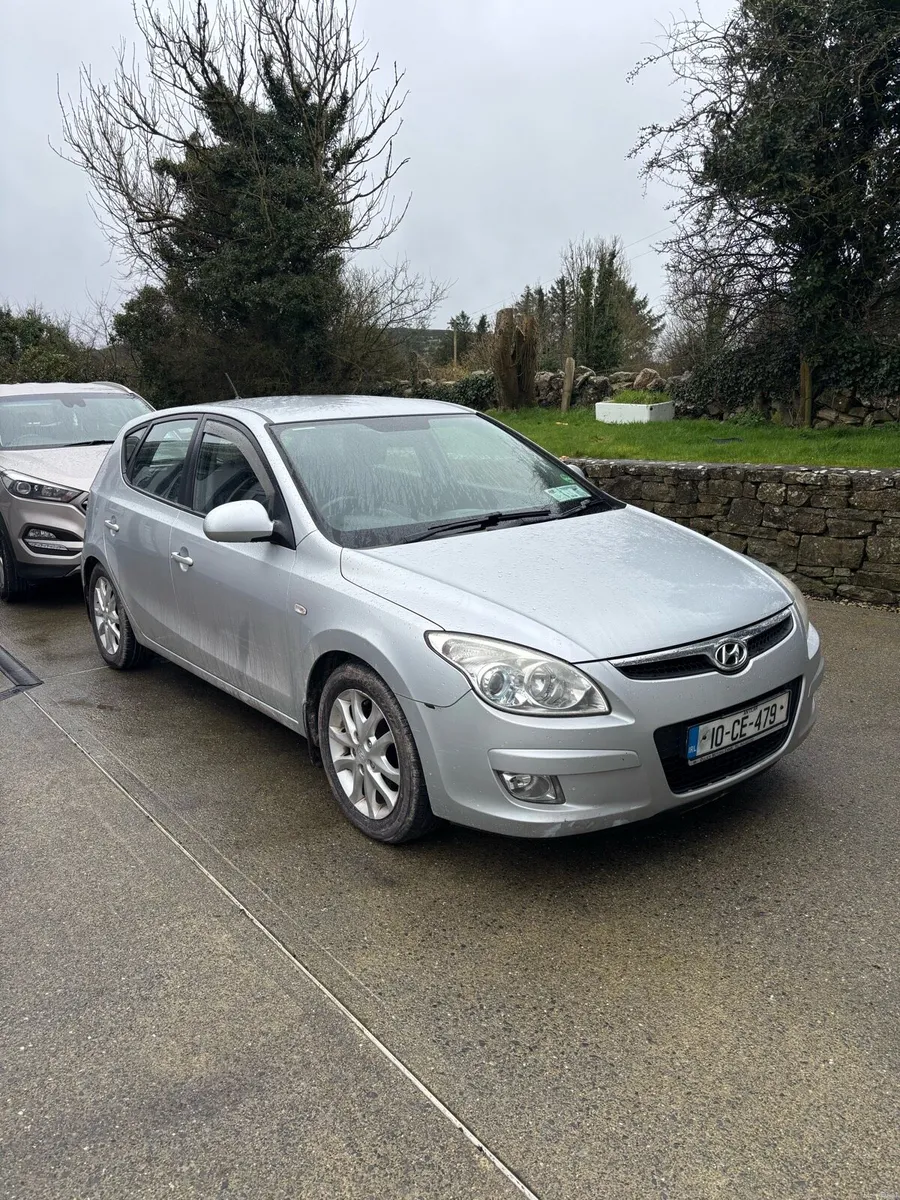 Hyundai i30 2010 - Image 1