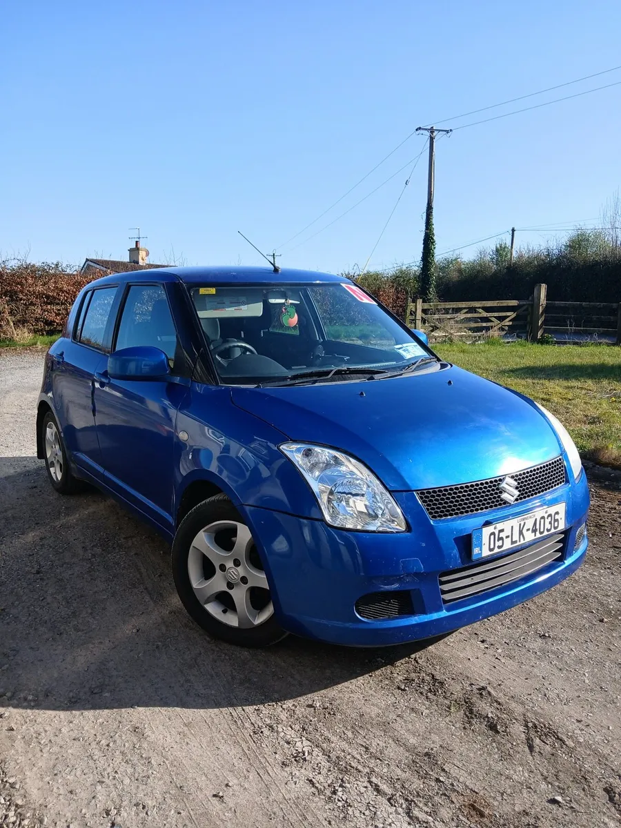 2005 Suzuki Swift - Image 1