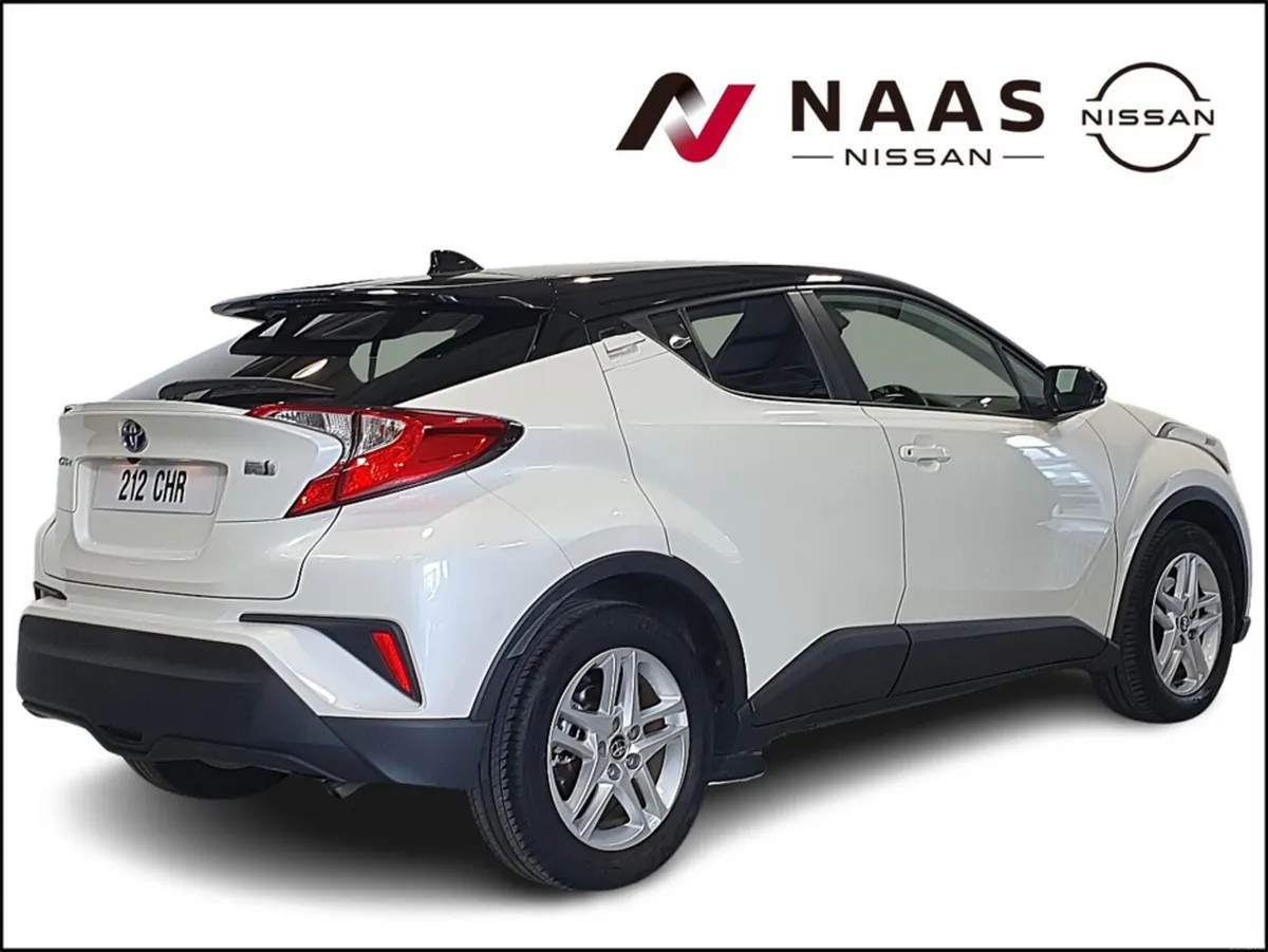 Toyota C-HR HYBRID LUNA 1.8 - Image 4