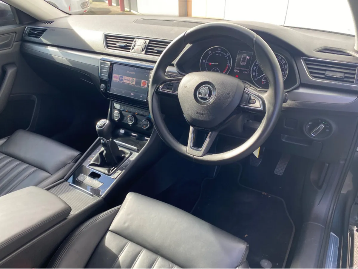 Skoda Superb STYLE 2.0 TDI 150BHP 5DR - Image 2