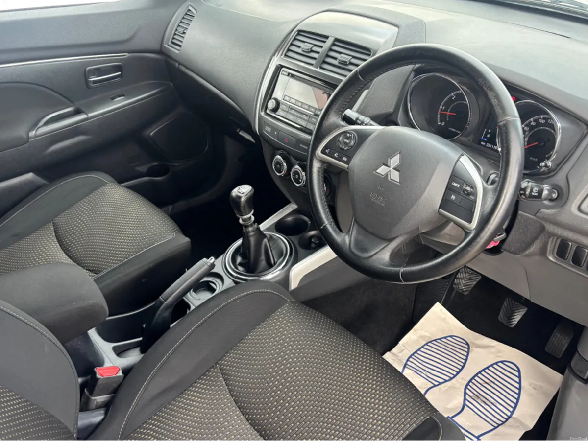 Mitsubishi ASX 1.8 DID INSTYLE 4DR - Image 2