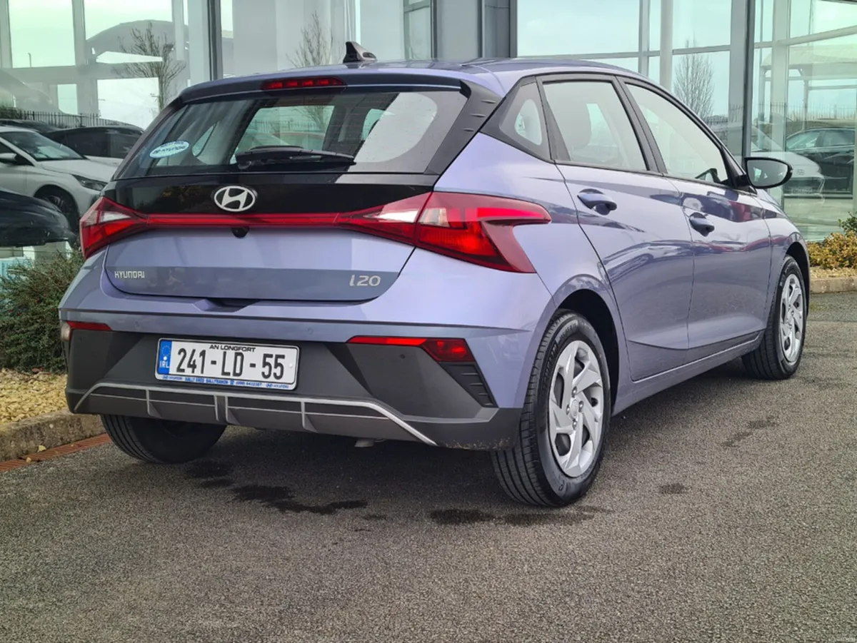 Hyundai i20 PETROL 5DR - Image 4