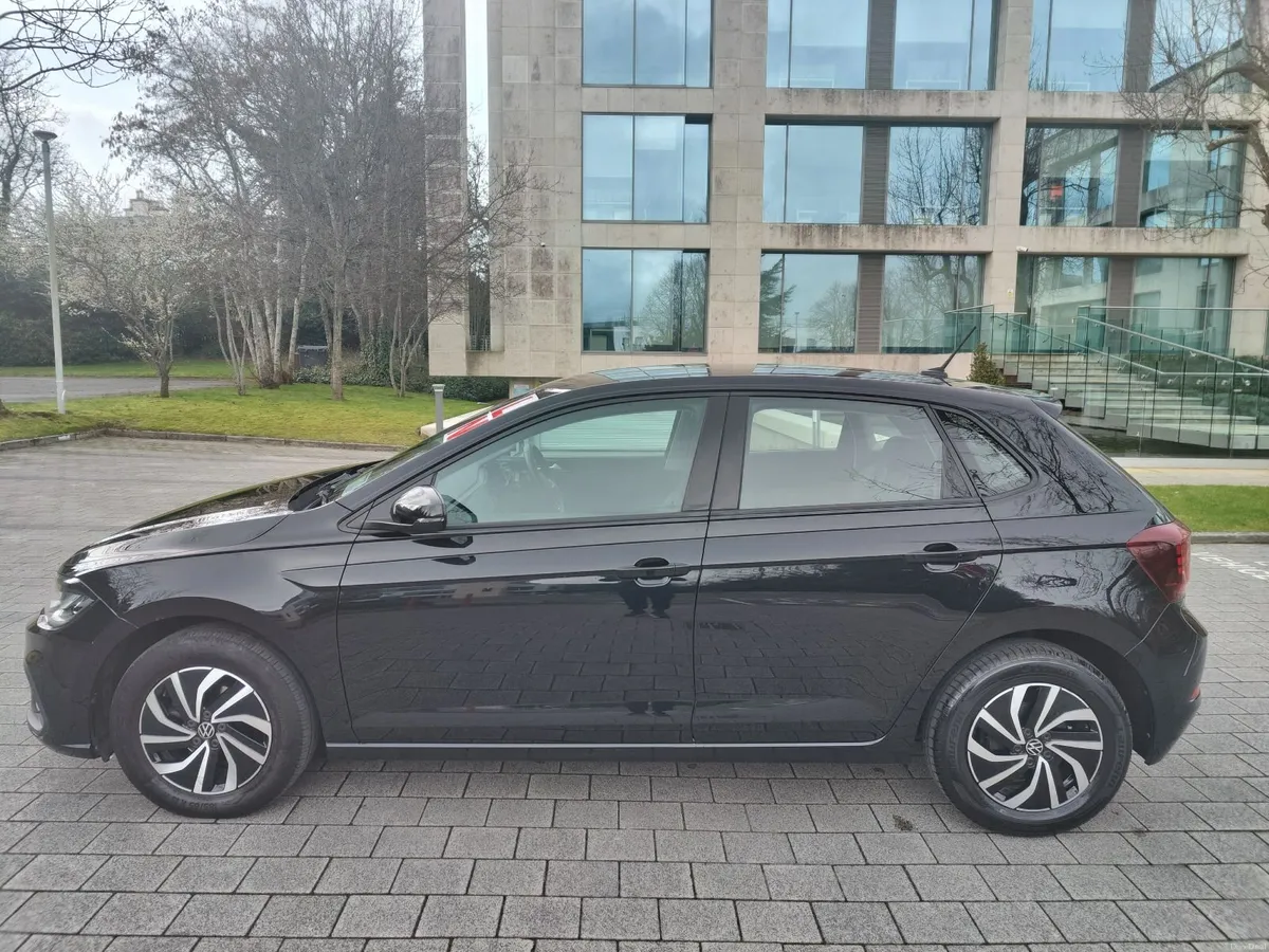 Volkswagen Polo Life 2024 Automatic 1.0 TSI 95HP - Image 3