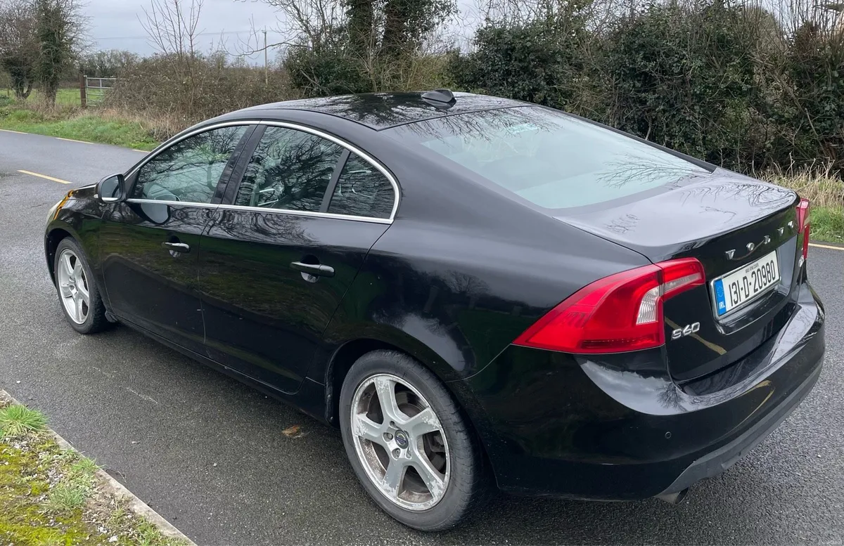 Volvo S60 - Image 2