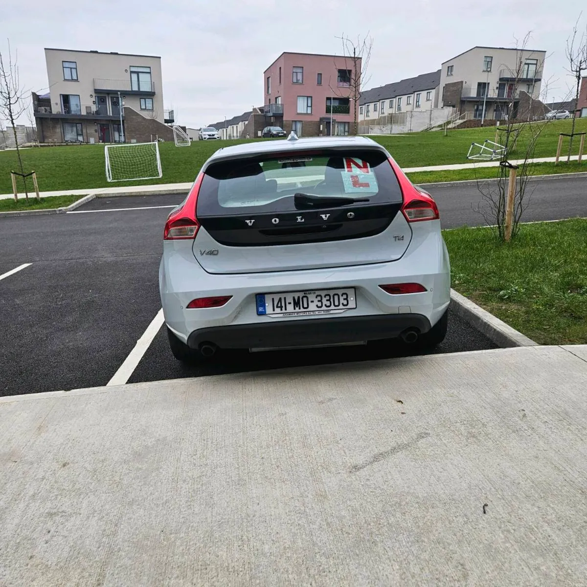 2014 Volvo V40 T4 High Spec Automatic – Panoramic - Image 3