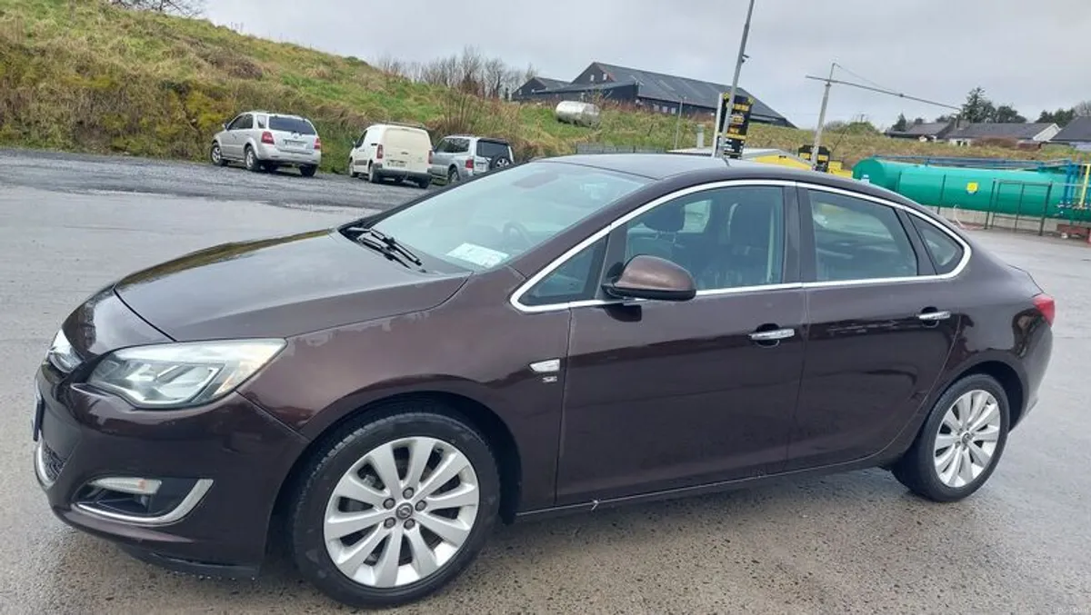 2013 Opel Astra - Image 3