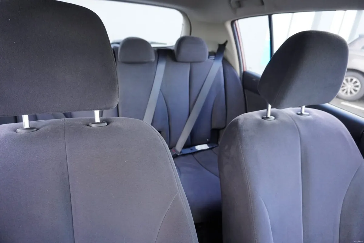 Nissan Tiida 08 - Image 4