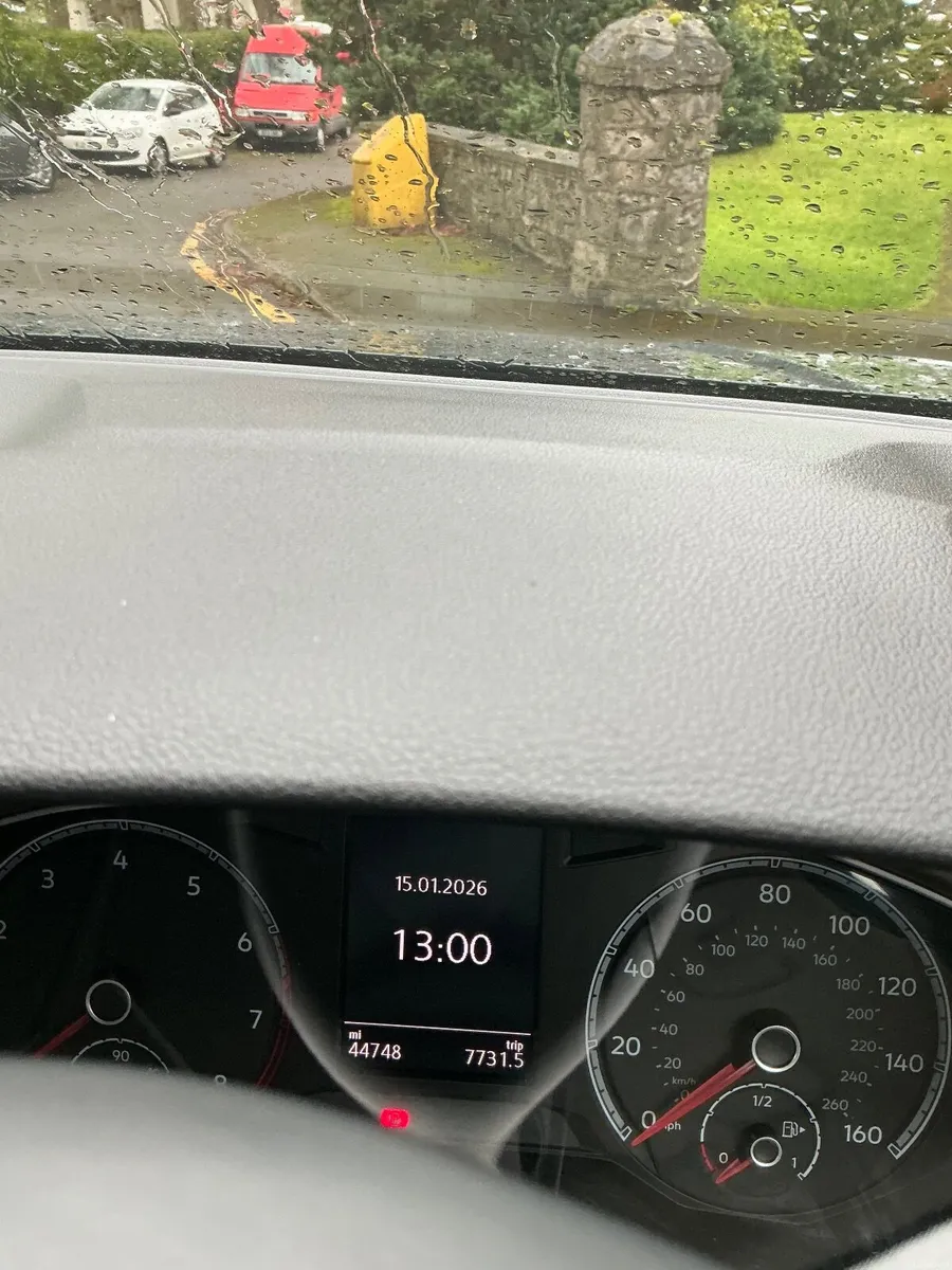 Volkswagen T-Roc 2021 - Image 3