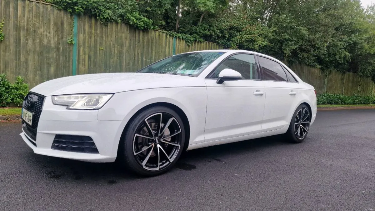 Audi A4 2016 - Image 2