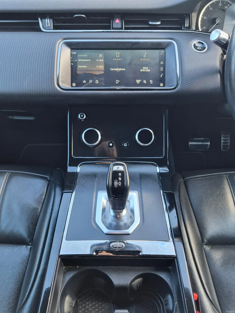 2021 Land Rover Range Rover Evoque 1.5  PHEV 300 A - Image 2