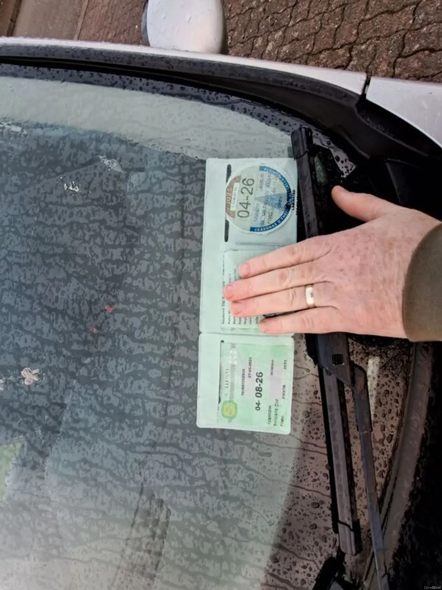 2012 Ford Fiesta - Image 2