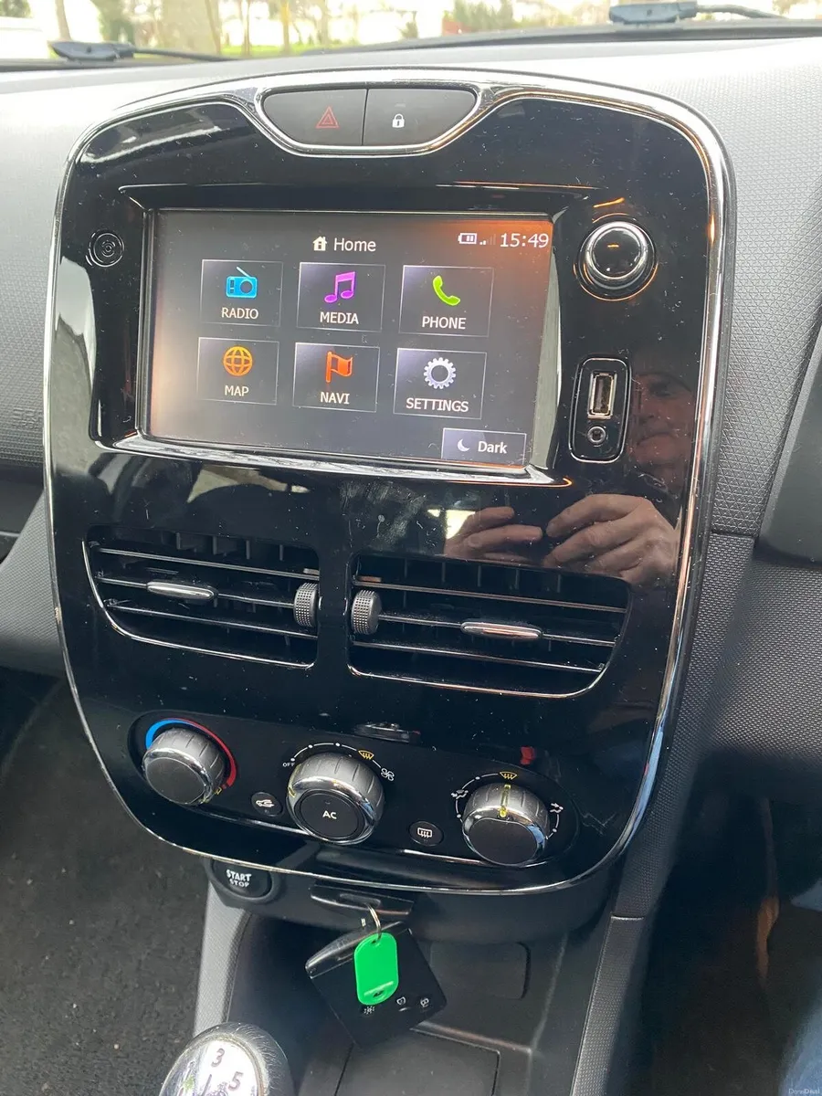 Renault Clio, 1.2 Petrol, NctD 05/27, 67K, 2014 - Image 3