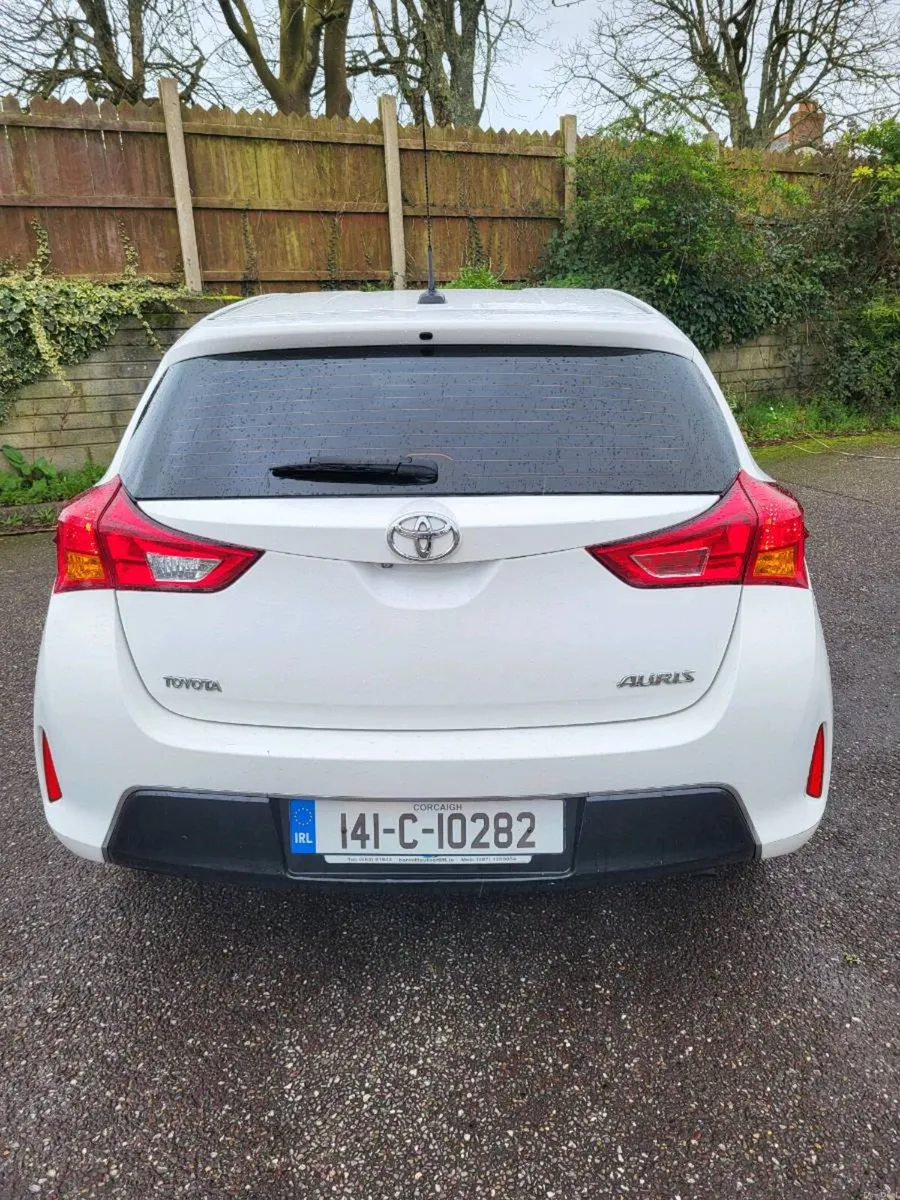 141 Toyota Auris - Image 4