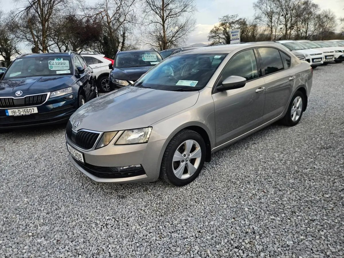 Skoda Octavia AMB 1.0tsi 115HP 4DR - Image 2