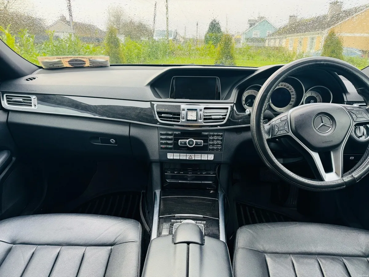 Mercedes E220 - Image 4
