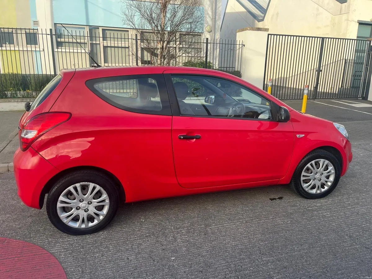 Hyundai i20 - Image 3