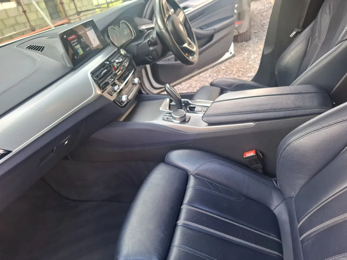 BMW 5-Series 2017 - Image 3