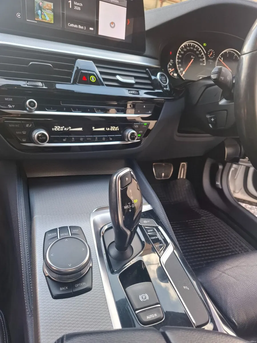 BMW 5-Series 2017 - Image 4