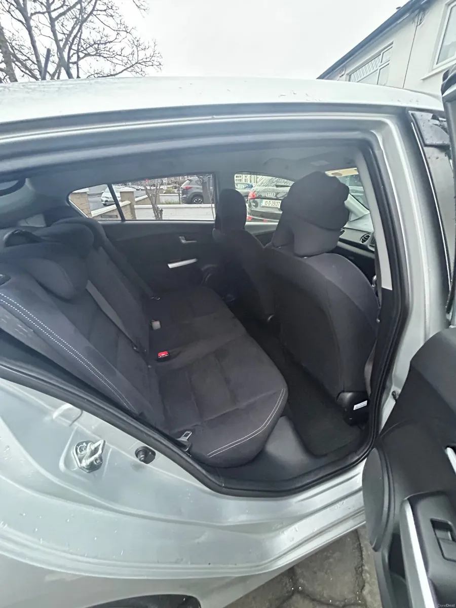 Honda Insight 2014 - Image 2