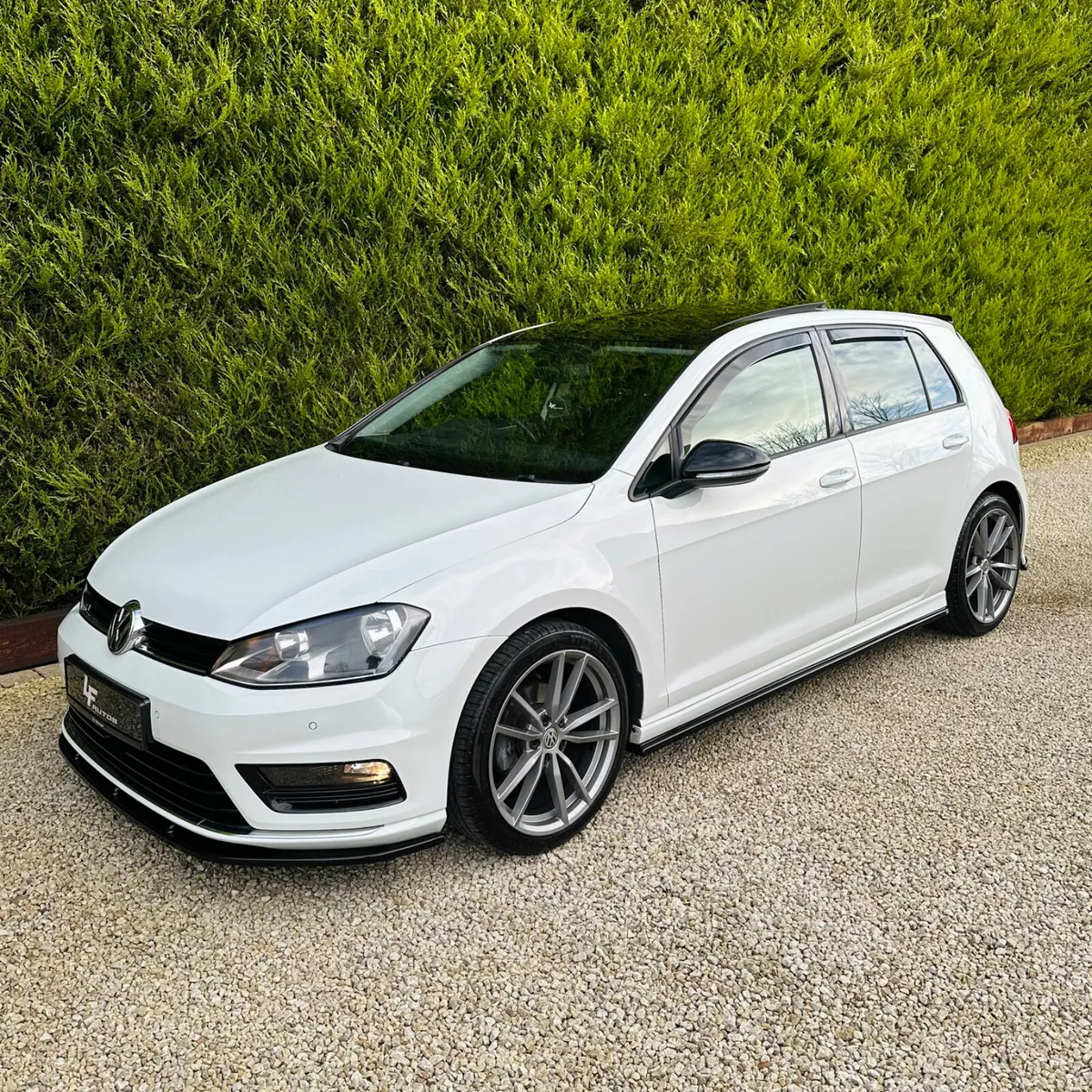 2016 VOLKSWAGEN GOLF R-LINE 1.2 - Image 2