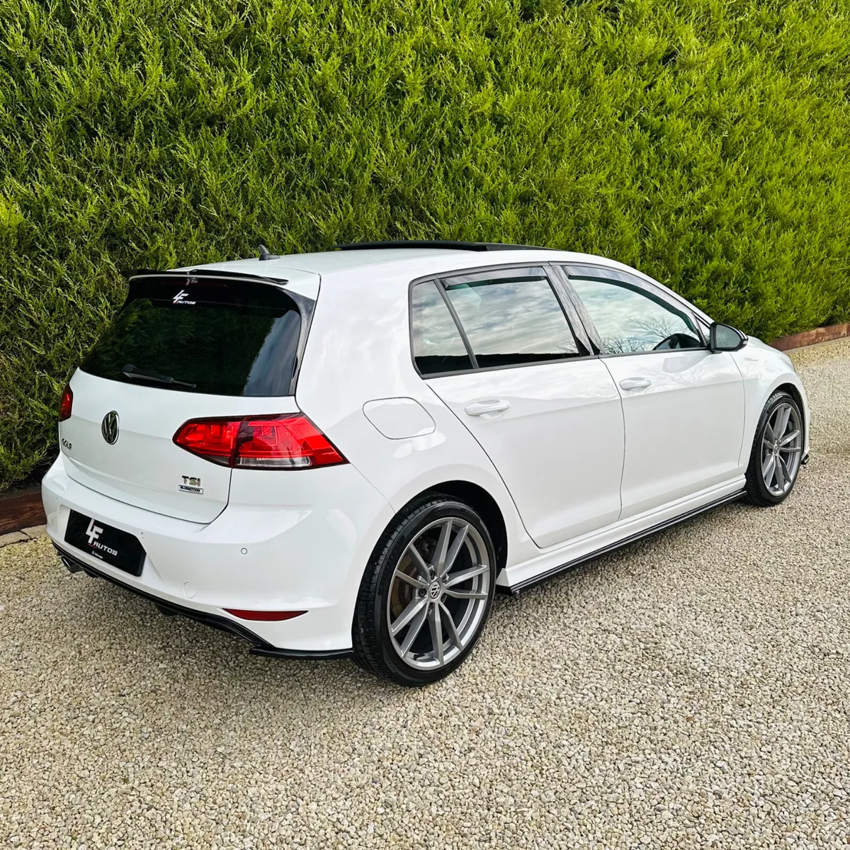 2016 VOLKSWAGEN GOLF R-LINE 1.2 - Image 3