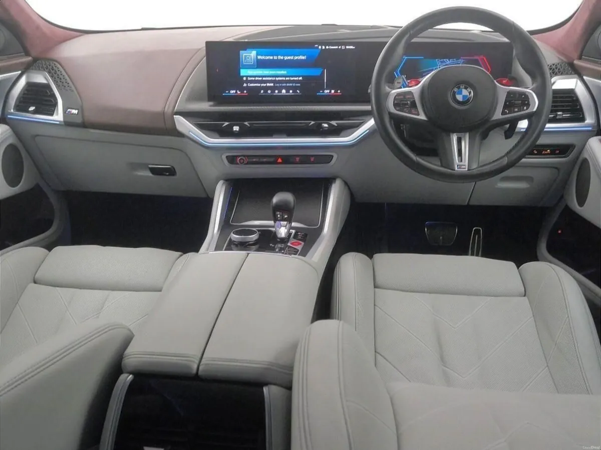 BMW XM 50e - Image 4