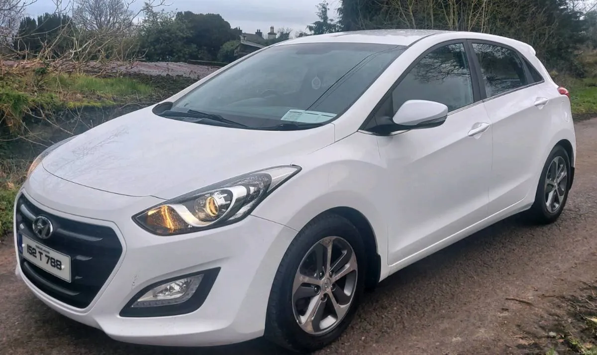 2015 Hyundai I30 1.6 Diesel Deluxe * Full Year NCT - Image 2