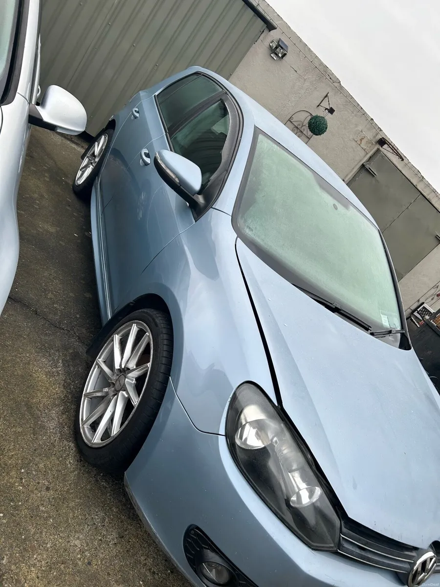 2010 Volkswagen golf read ad - Image 1