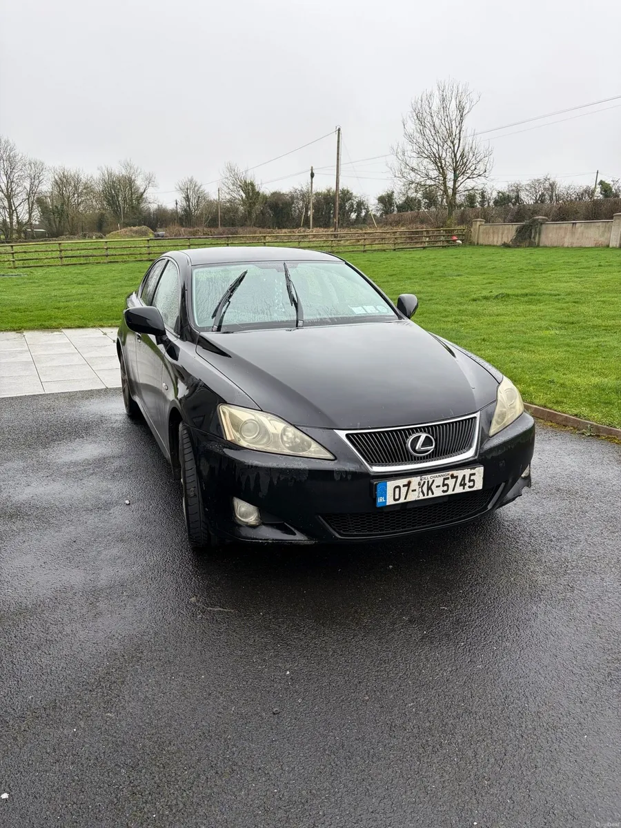 Lexus IS220d - Image 2
