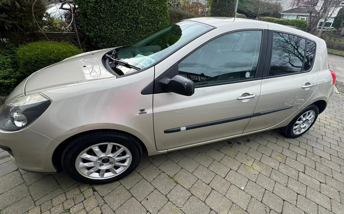 Renault Clio - Low Mileage - Image 1