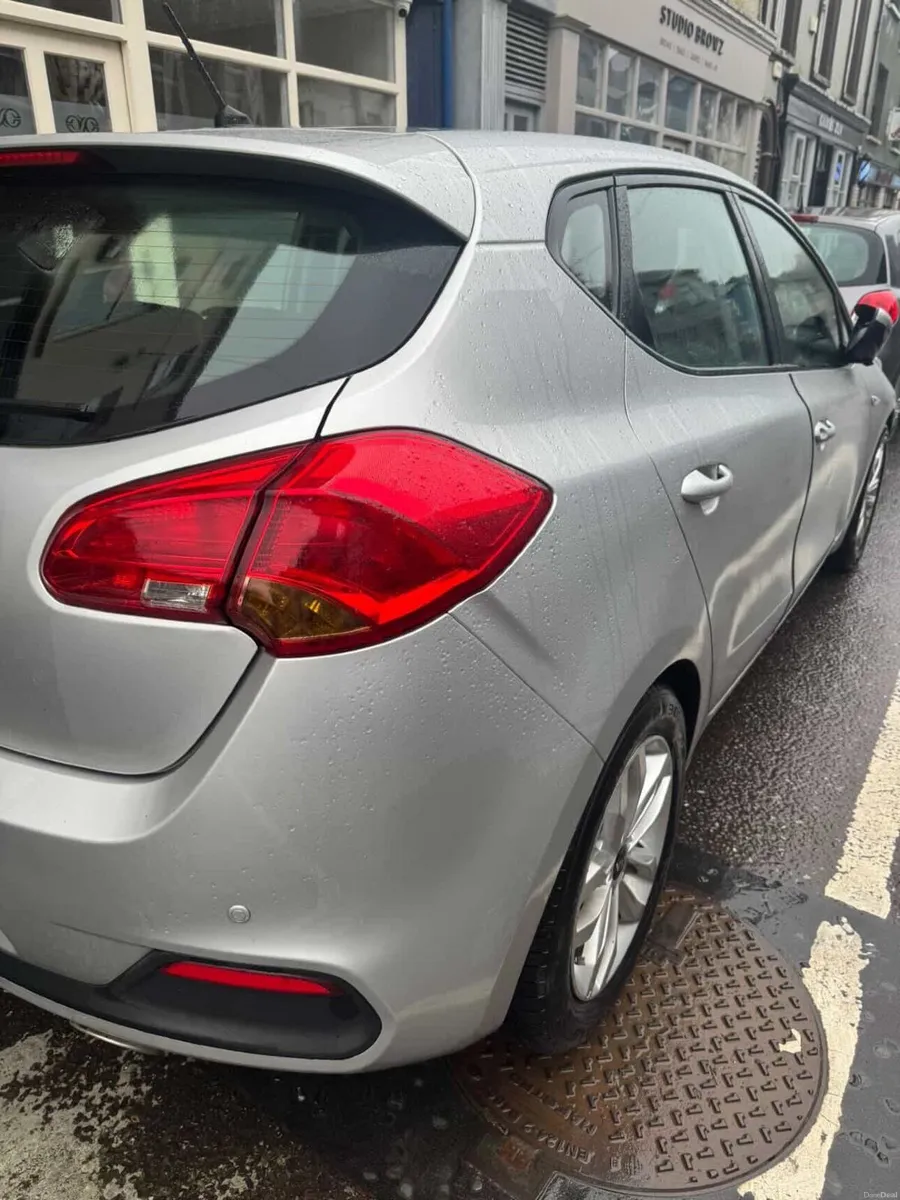 Kia Ceed 2015 - Image 2