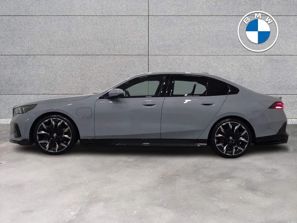 BMW 5-Series 530e M Sport Pro Saloon - Image 4