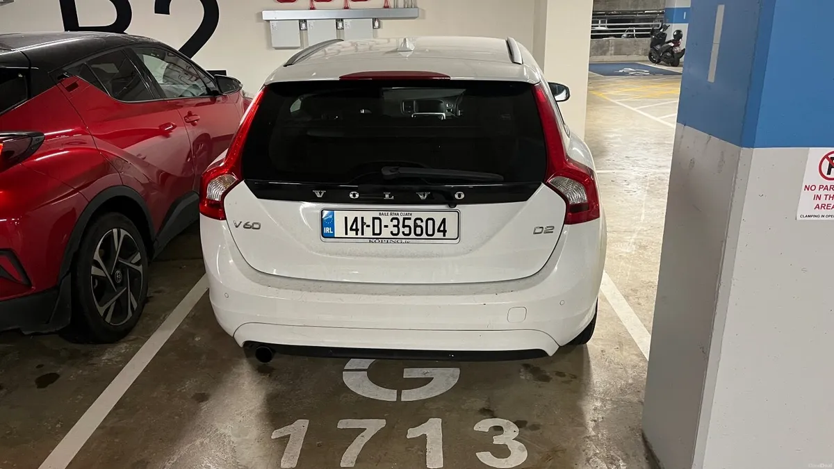Volvo V60 2014 - Image 2