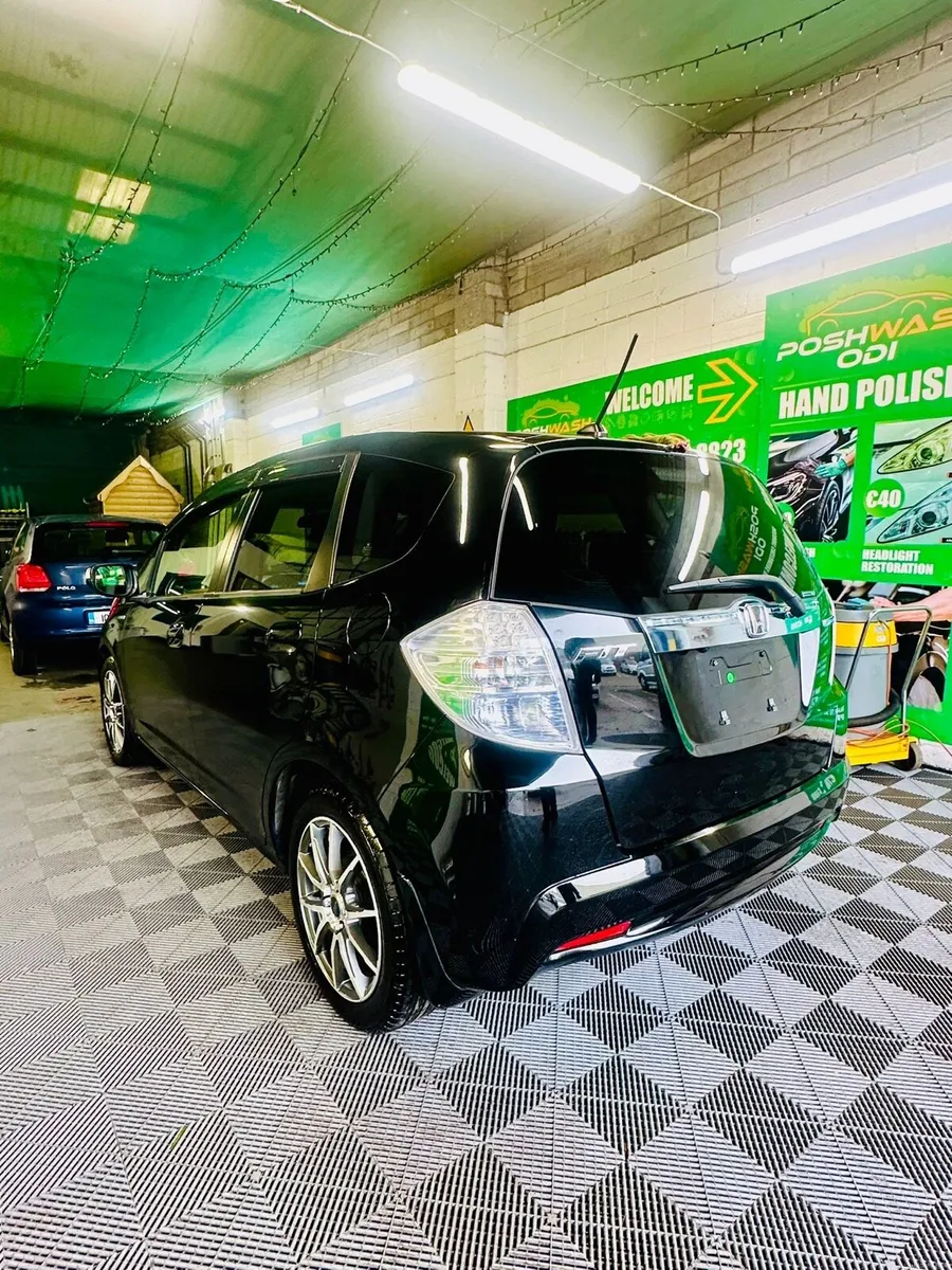 2013 Honda Fit 106800 KMS - Image 3