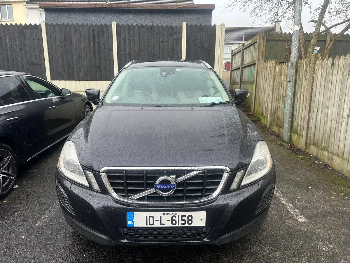 Volvo XC60 2010 - Image 1