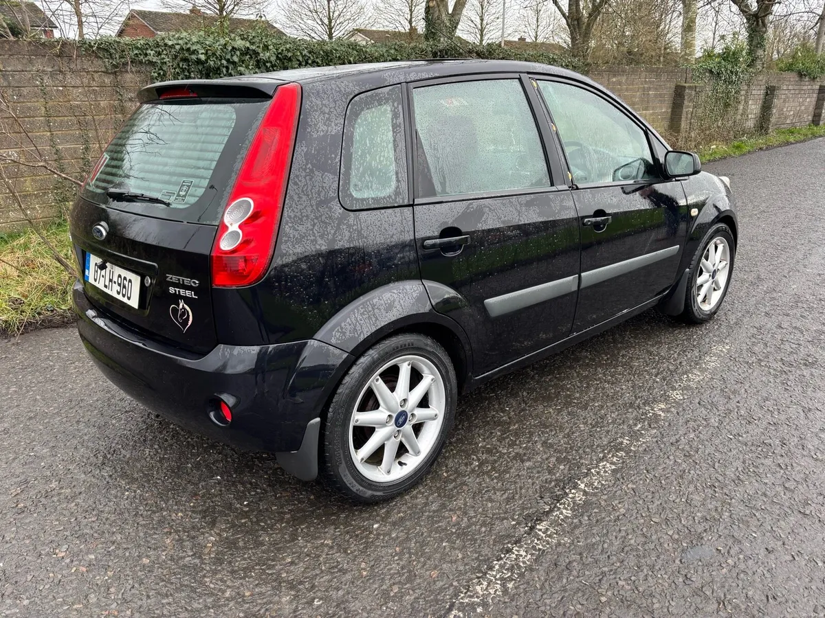 Ford fiesta - Image 2