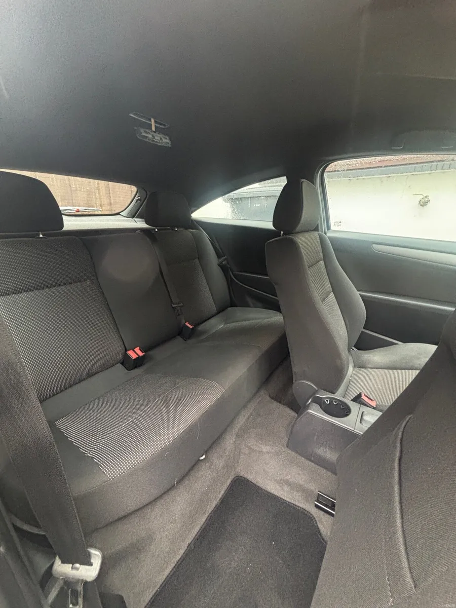 Opel Astra 2010 Silver 1.4 Petrol - Image 4