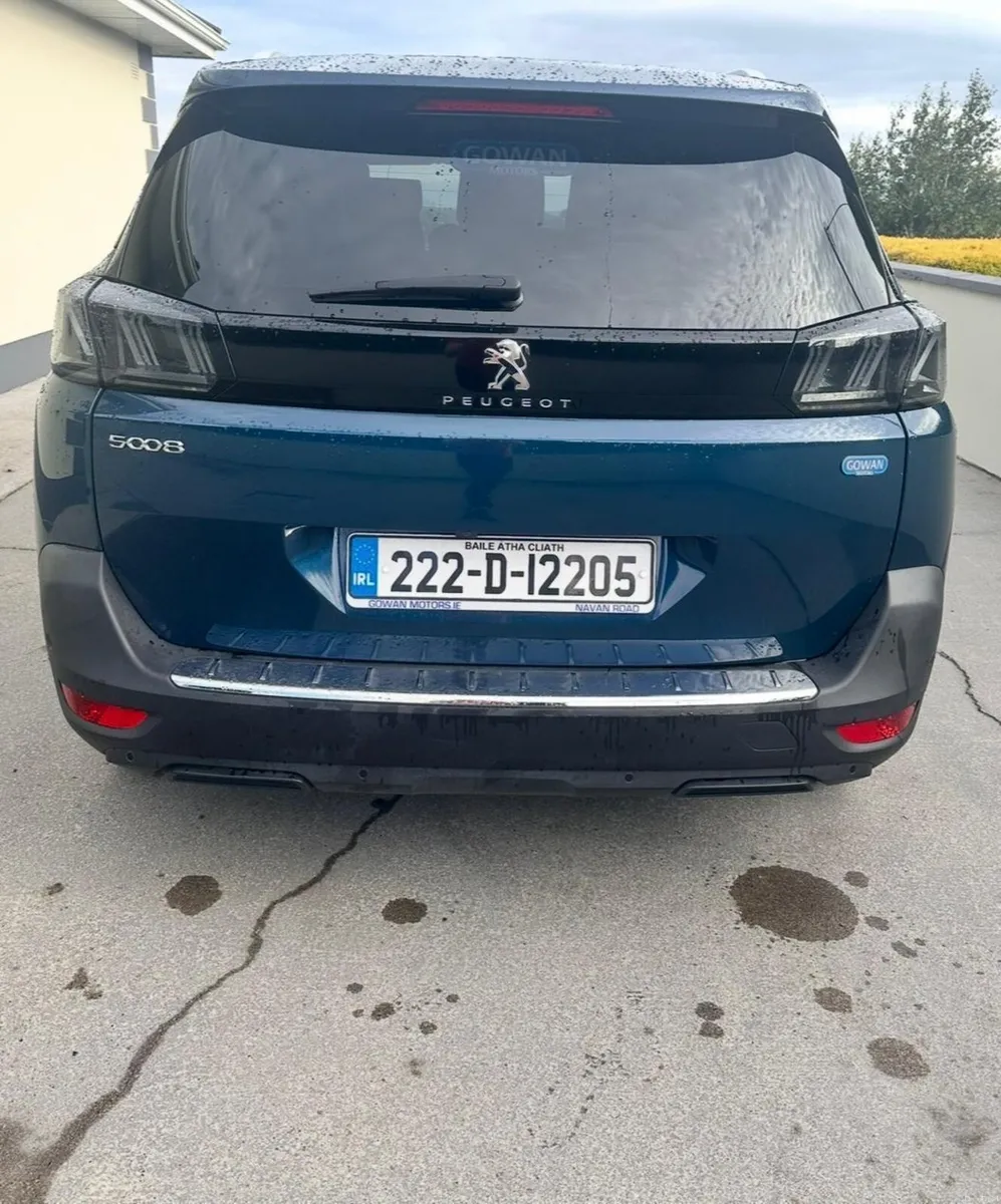 Peugeot 5008 - Image 1