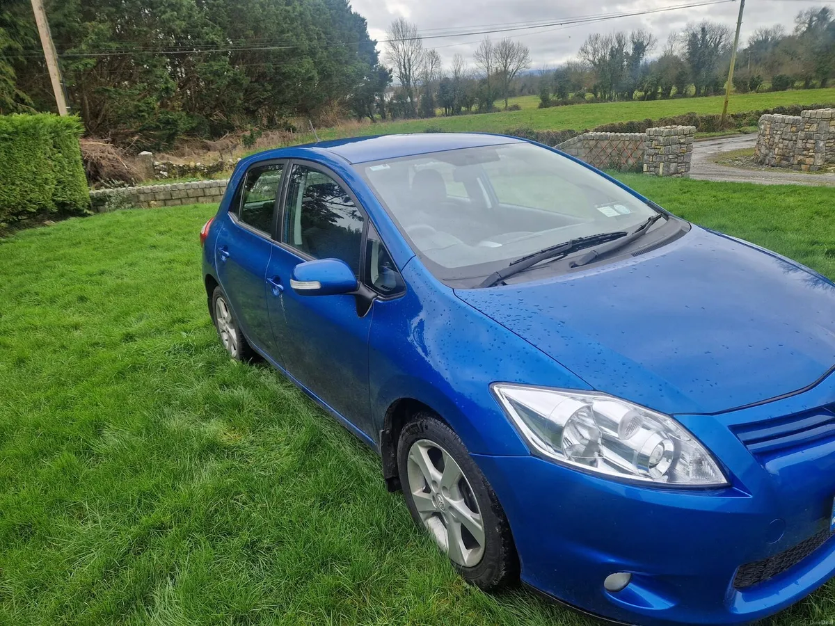 Toyota Auris 2010 - Image 4