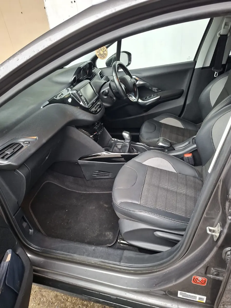 Peugeot 2008 2017 - Image 3